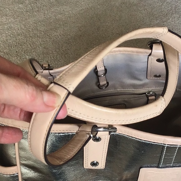 Bags - Picture 7 of 16